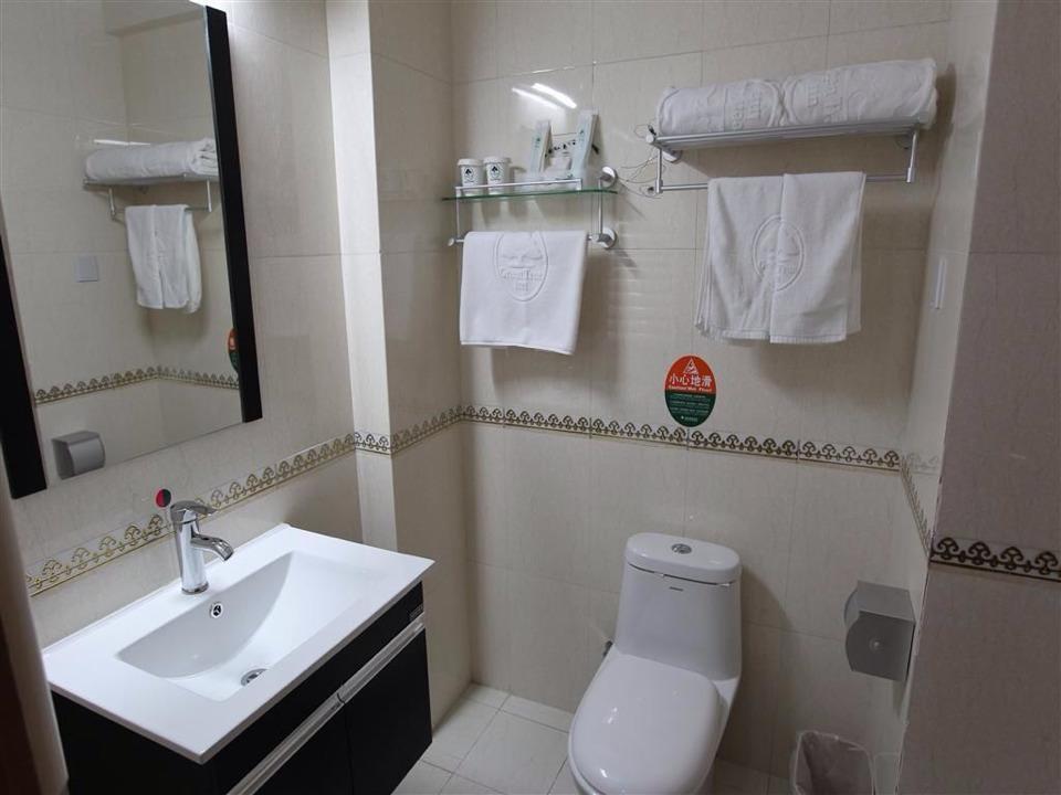 Greentree Inn Shandong Weihai Shichang Avenue Business Hotel Bagian luar foto